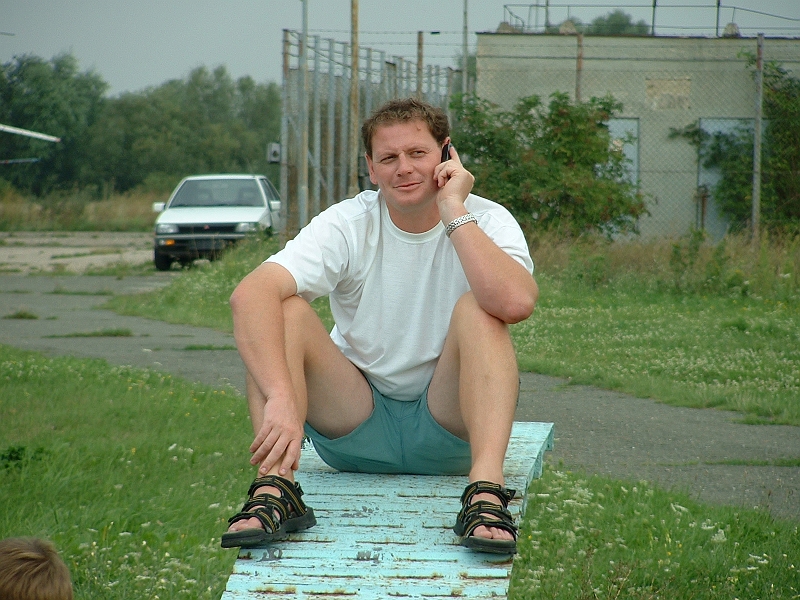 2002_049