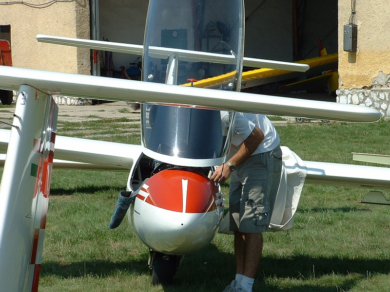 2003_076